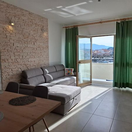 Apartmani Maris III ラブ エクステリア 写真